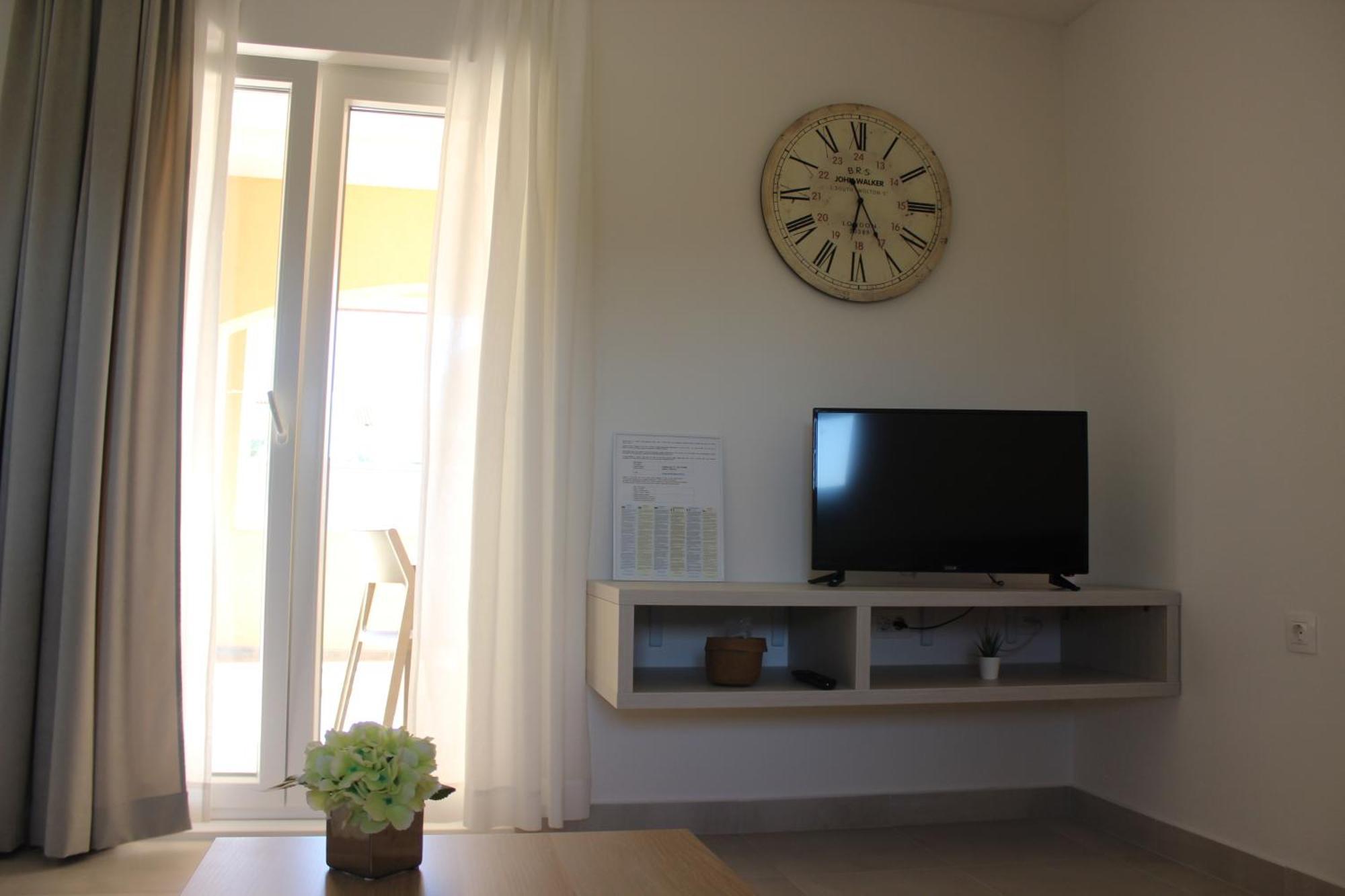 Apartments With A Parking Space Valbandon, Fazana - 7296 Stinjan Room photo